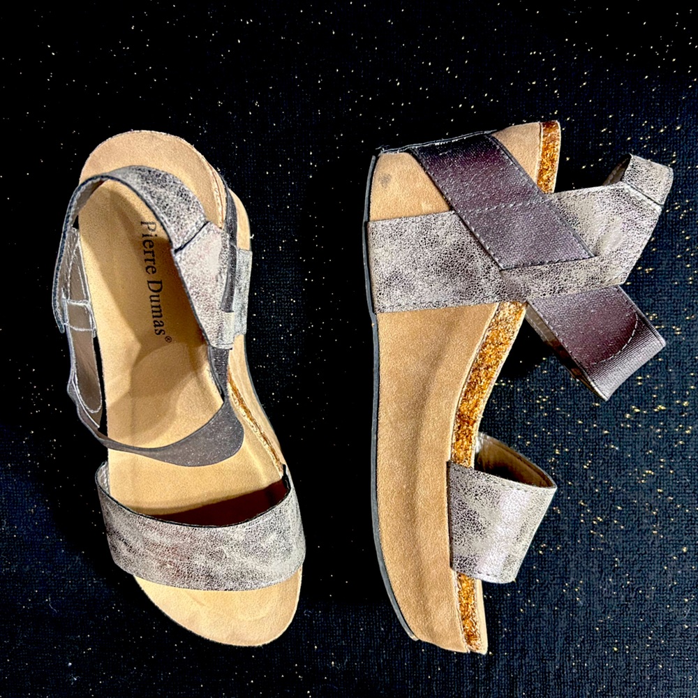 Pierre Dumas Wedges
